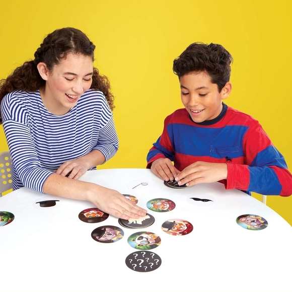 Sherlock Express Card Game - Picture 5 of 5